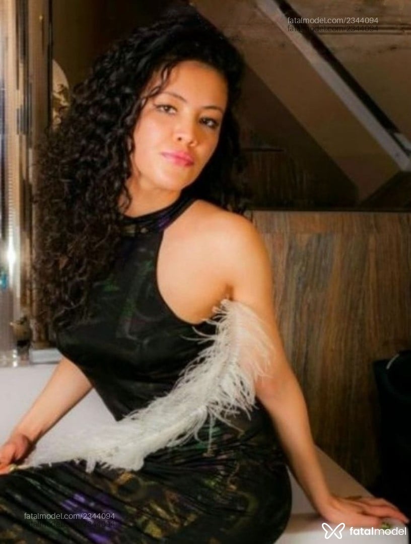 Acompanhante mulher com cabelo castanho de olhos castanhos em Brasília - Mexicana