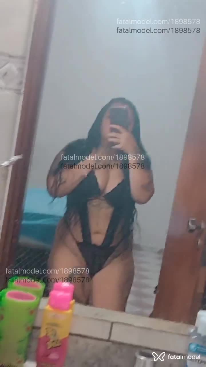 Acompanhante mulher morena (o) de olhos pretos em Catalão - Melissa