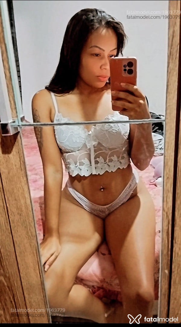 Acompanhante mulher com cabelo castanho de olhos castanhos em Nova Odessa - Nathi