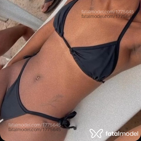 Acompanhante mulher morena (o) de olhos pretos em Virtual - Carol
