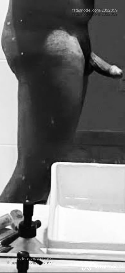 Acompanhante homem morena (o) de olhos castanhos em Cabo Frio - Miguel
