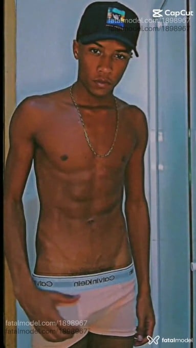 Acompanhante homem morena (o) de olhos mel em Rio de Janeiro - Wesley postura