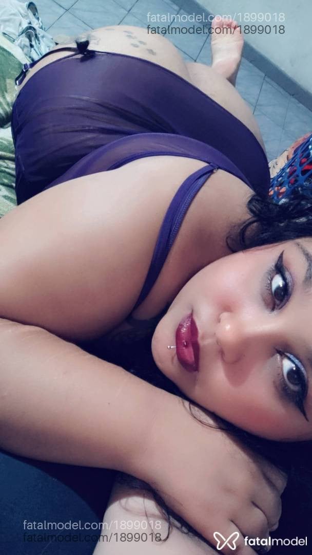 Acompanhante mulher morena (o) de olhos castanhos - LollySad Acompanhante mulher morena (o) de olhos castanhos - LollySad