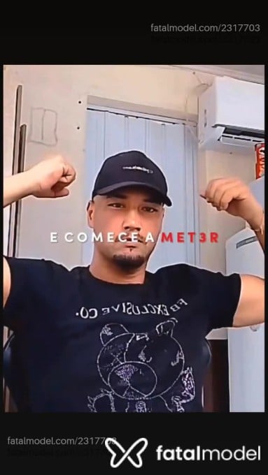 Acompanhante homem com cabelo castanho de olhos castanhos - Ariel Dicaprio Acompanhante homem com cabelo castanho de olhos castanhos - Ariel Dicaprio