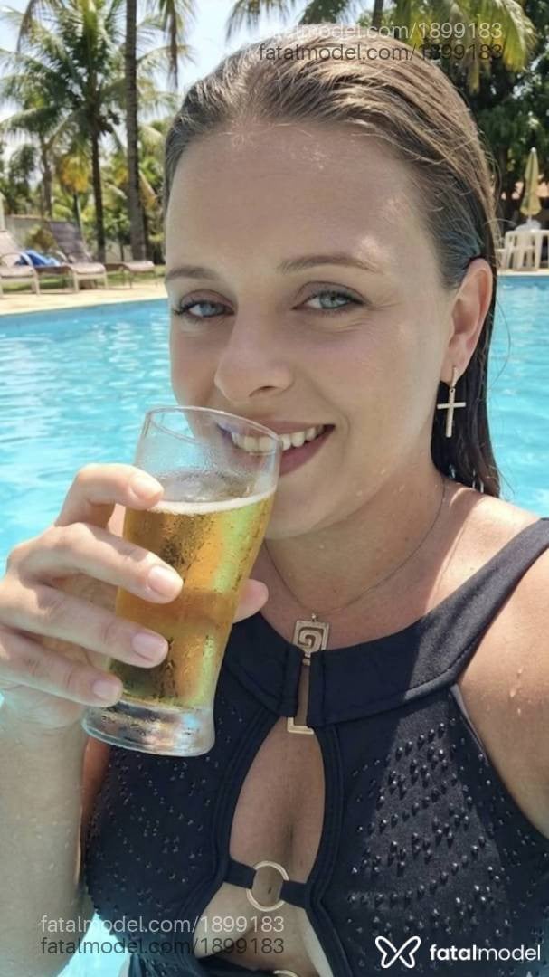 Acompanhante mulher ruiva (o) de olhos azuis - Beatriz