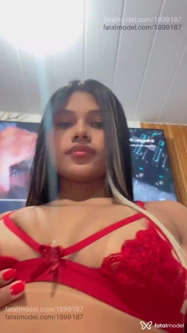 Acompanhante mulher morena (o) de olhos pretos em Manaus - Barcellos