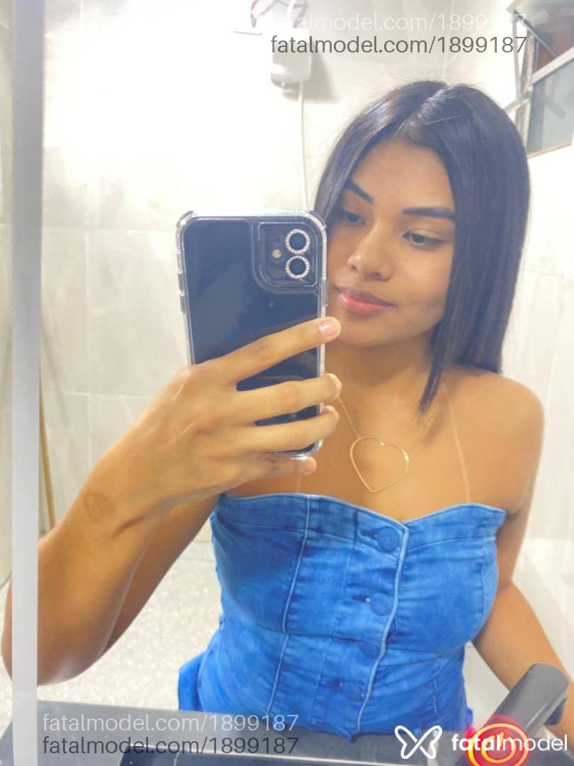 Acompanhante mulher morena (o) de olhos pretos em Manaus - Barcellos