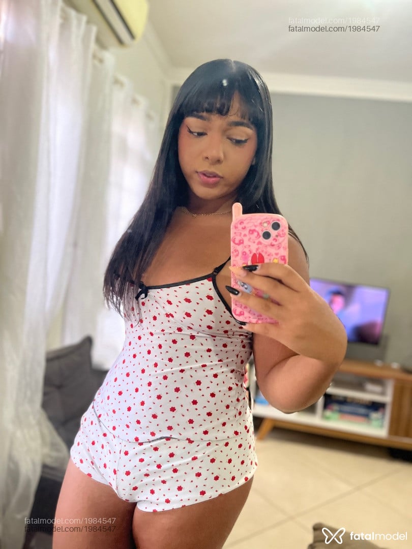 Acompanhante mulher trans morena (o) de olhos castanhos - Amanda Calie