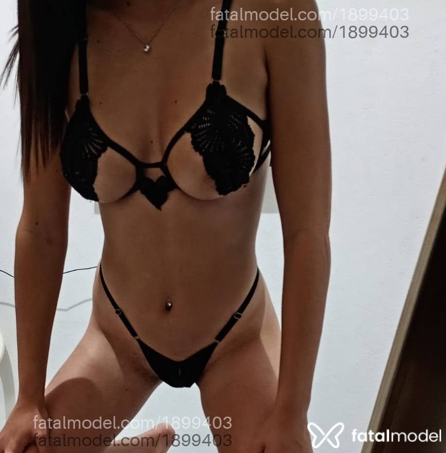 Acompanhante mulher com cabelo castanho de olhos castanhos em Volta Redonda - Mary