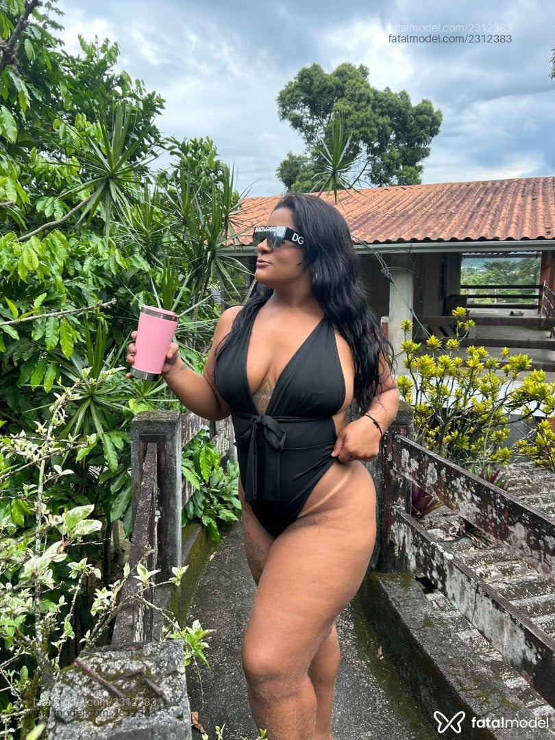 Acompanhante mulher morena (o) de olhos pretos em Rio de Janeiro Acompanhante mulher morena (o) de olhos pretos em Rio de Janeiro - Lupita