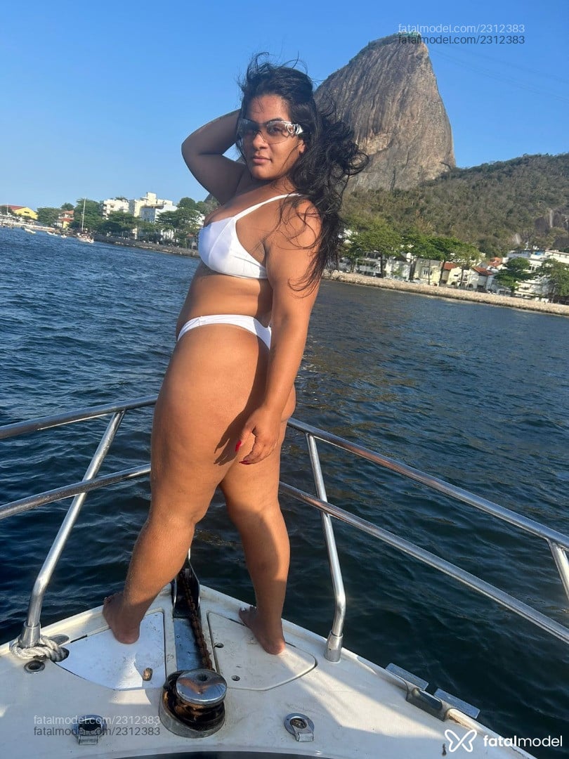 Acompanhante mulher morena (o) de olhos pretos em Rio de Janeiro Acompanhante mulher morena (o) de olhos pretos em Rio de Janeiro - Lupita