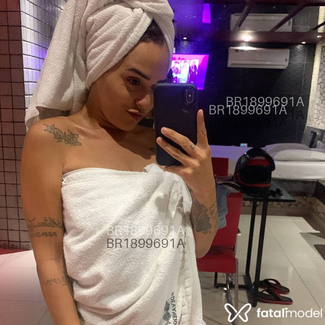 Acompanhante mulher com cabelo castanho de olhos castanhos em Virtual - Thalita Cardoso