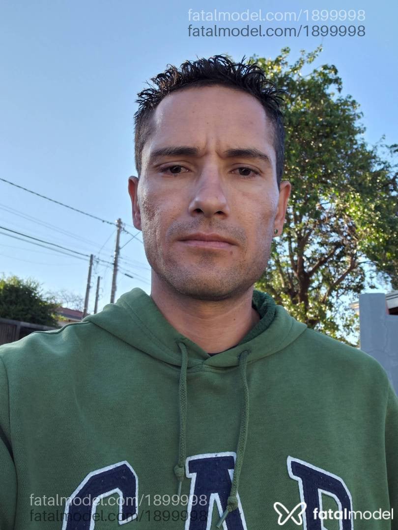 Acompanhante homem com cabelo castanho de olhos castanhos em Araraquara Acompanhante homem com cabelo castanho de olhos castanhos em Araraquara - Mozão atencioso