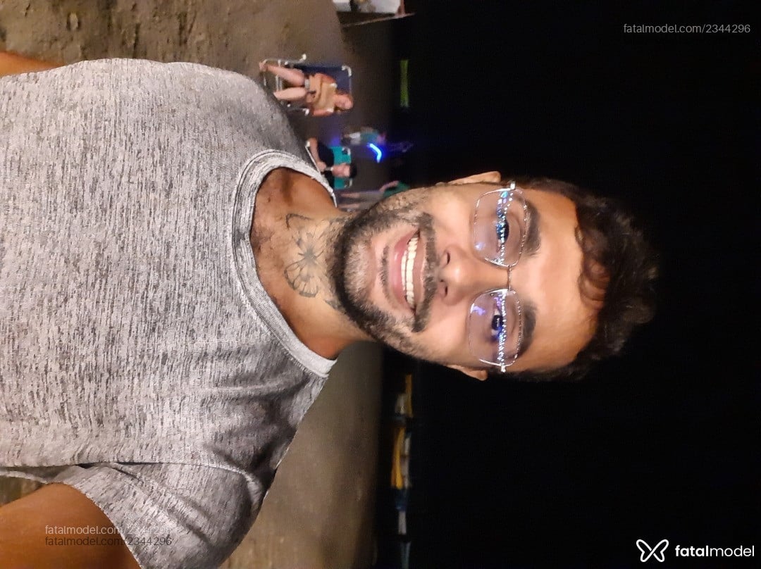 Acompanhante homem morena (o) de olhos pretos - Polvilhocarioca Acompanhante homem morena (o) de olhos pretos - Polvilhocarioca