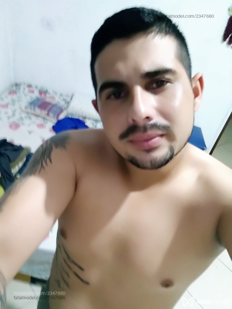 Acompanhante homem morena (o) de olhos castanhos em Cruzeiro Acompanhante homem morena (o) de olhos castanhos em Cruzeiro - Ricardo Almeida