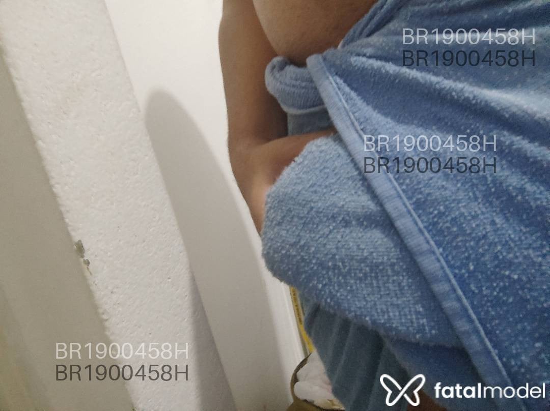 Acompanhante homem com cabelo castanho de olhos castanhos em Sete Lagoas Acompanhante homem com cabelo castanho de olhos castanhos em Sete Lagoas - Erick
