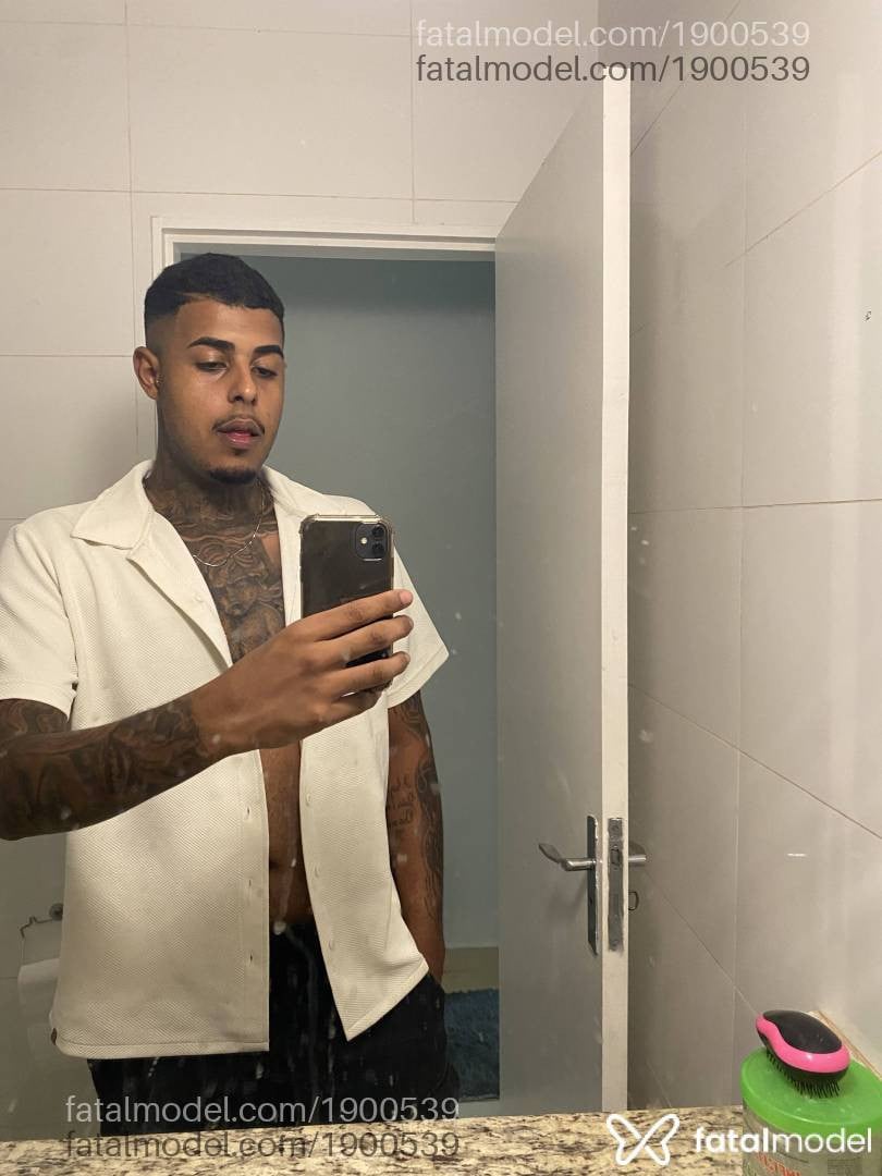 Acompanhante homem morena (o) de olhos pretos em Ribeirão Preto - Lucas Bueno