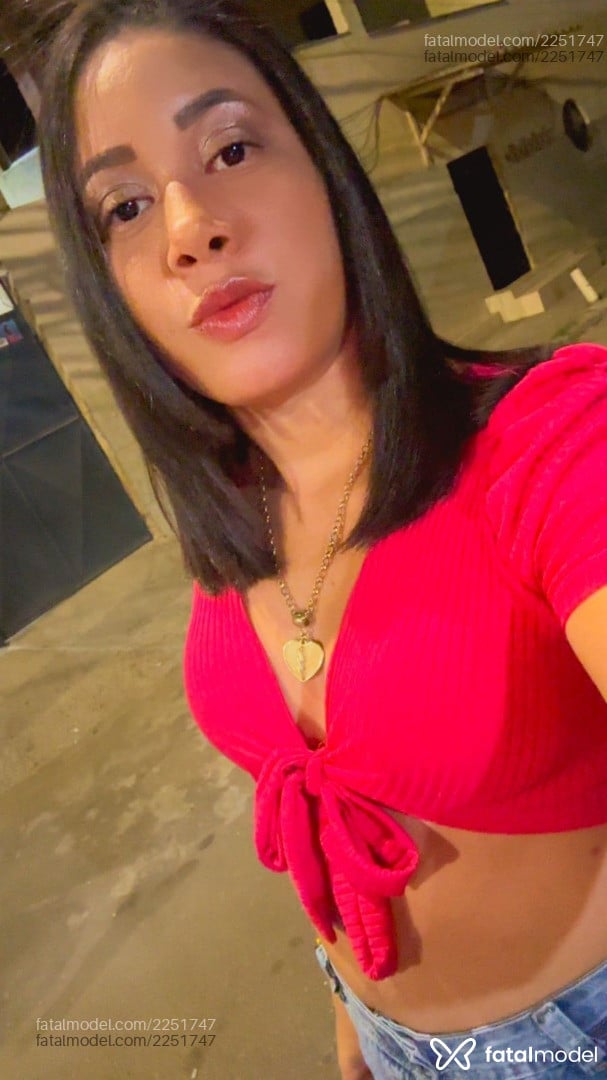 Acompanhante mulher com cabelo castanho de olhos castanhos em Virtual - Camila
