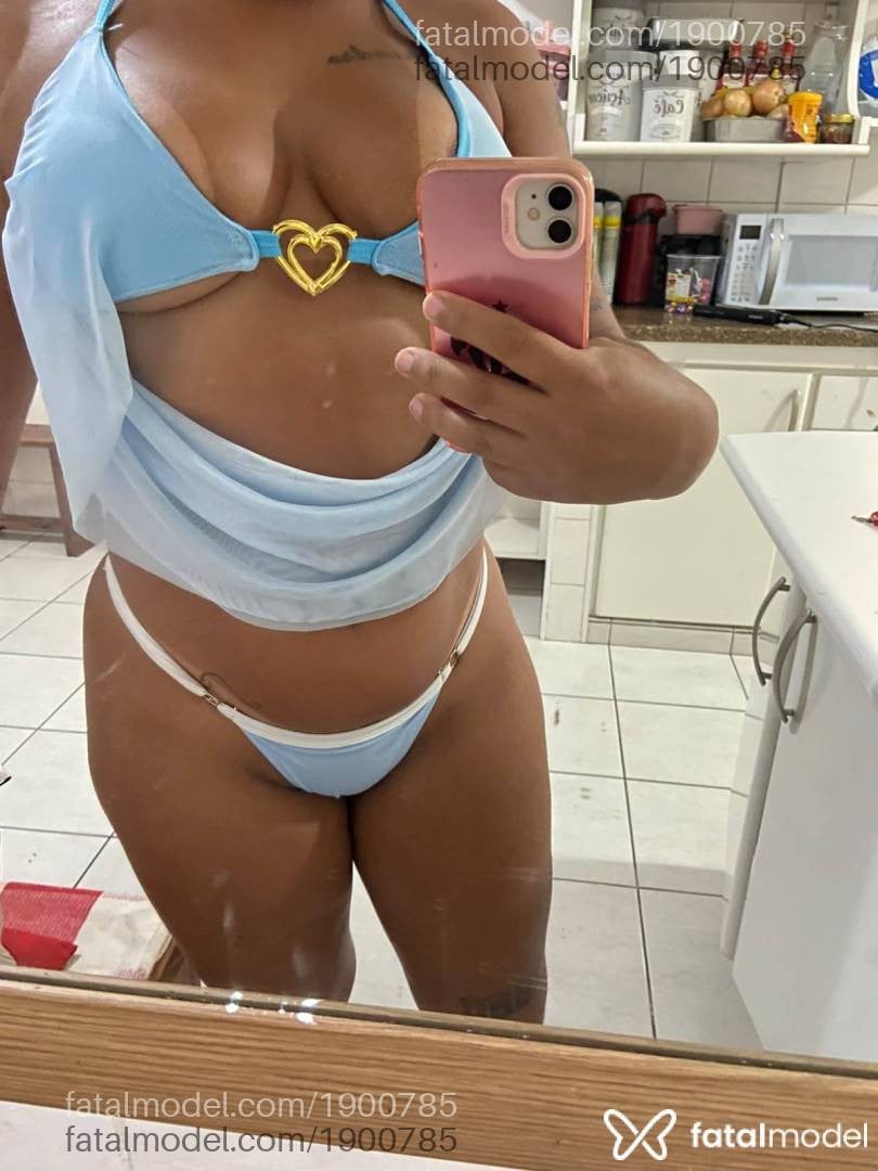 Acompanhante mulher morena (o) de olhos castanhos - Gaby