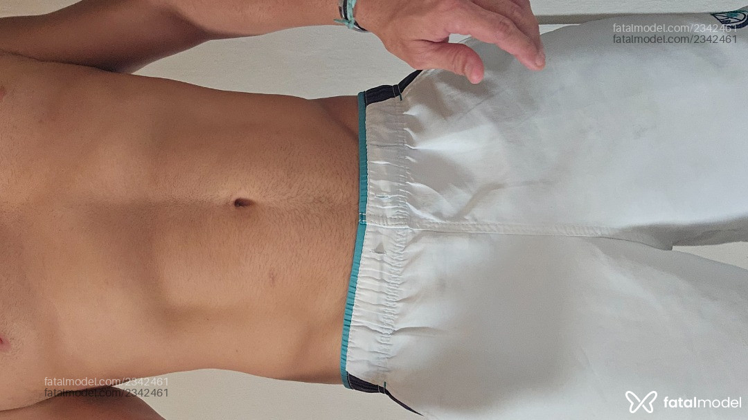 Acompanhante homem com cabelo castanho de olhos castanhos em Virtual - Juniorsurf