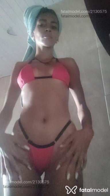 Acompanhante mulher com cabelo castanho de olhos castanhos em Cariacica Acompanhante mulher com cabelo castanho de olhos castanhos em Cariacica - Maitê