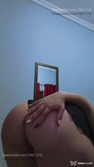 Acompanhante mulher com cabelo castanho de olhos castanhos em Monte Carmelo Acompanhante mulher com cabelo castanho de olhos castanhos em Monte Carmelo - Bruna