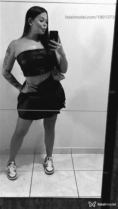 Acompanhante mulher com cabelo castanho de olhos verdes em Foz do Iguaçu - Julia Perez