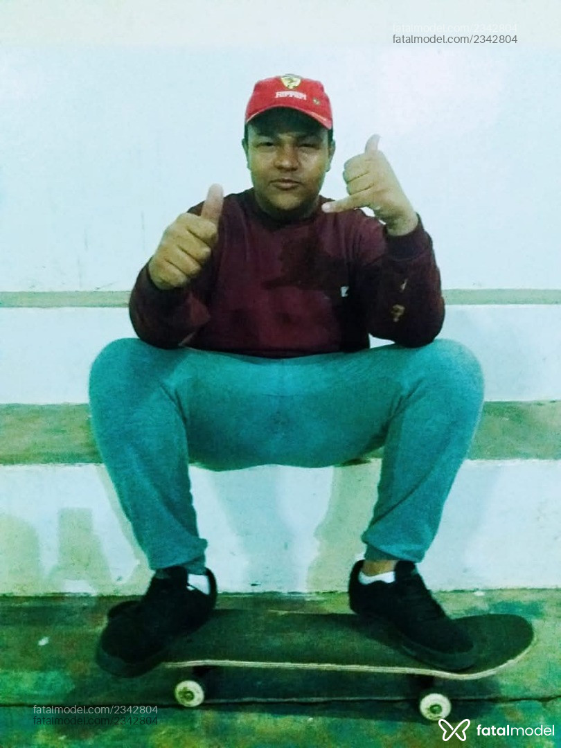 Acompanhante homem morena (o) de olhos pretos em Mogi Guaçu - Augusto