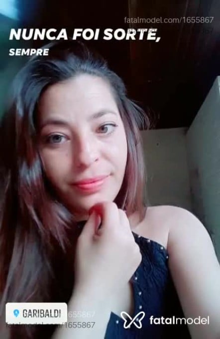Acompanhante mulher com cabelo castanho de olhos verdes em Tijucas - Isadora braga