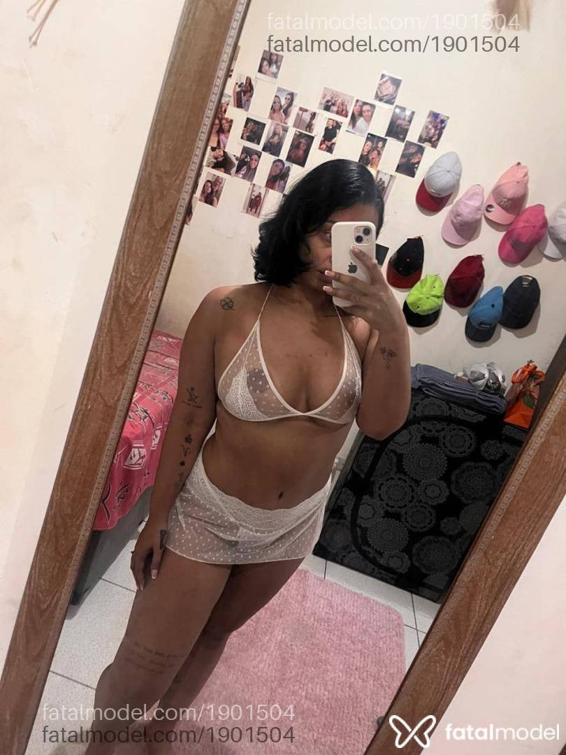 Acompanhante mulher morena (o) de olhos castanhos - Lavínia Magnara