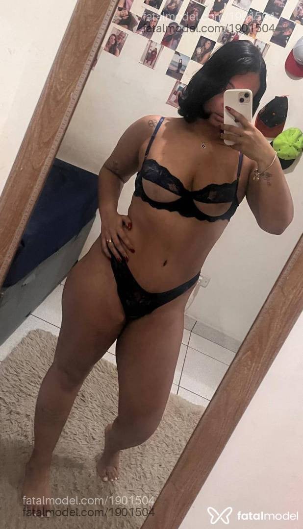 Acompanhante mulher morena (o) de olhos castanhos - Lavínia Magnara
