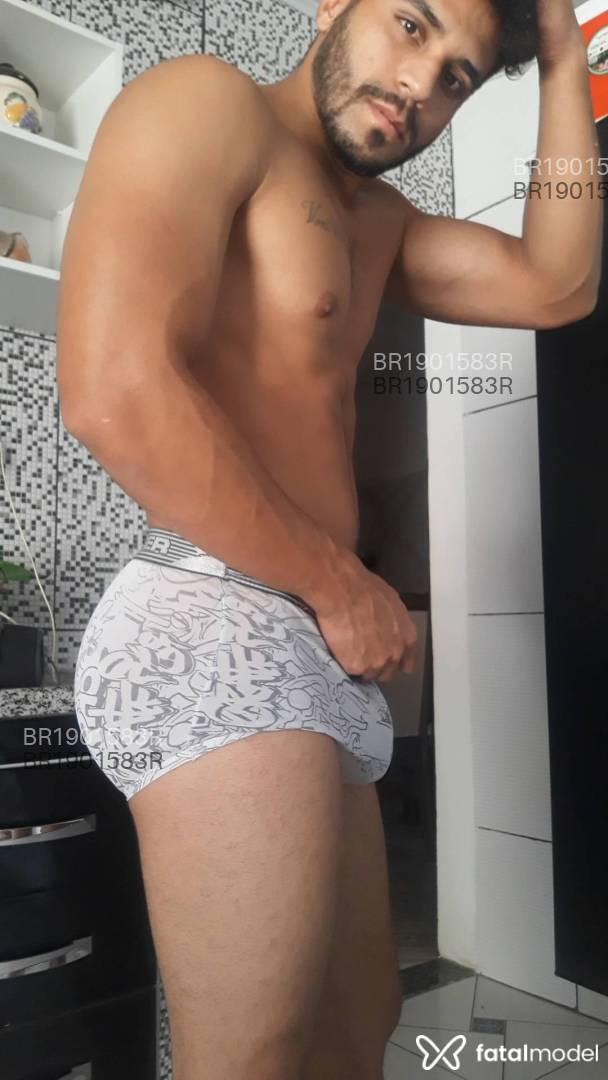 Acompanhante homem com cabelo castanho de olhos castanhos em Virtual Acompanhante homem com cabelo castanho de olhos castanhos em Virtual - Nathan
