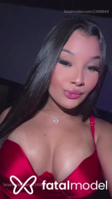 Acompanhante mulher com cabelo castanho de olhos castanhos em São Paulo - Maya Rodrigues