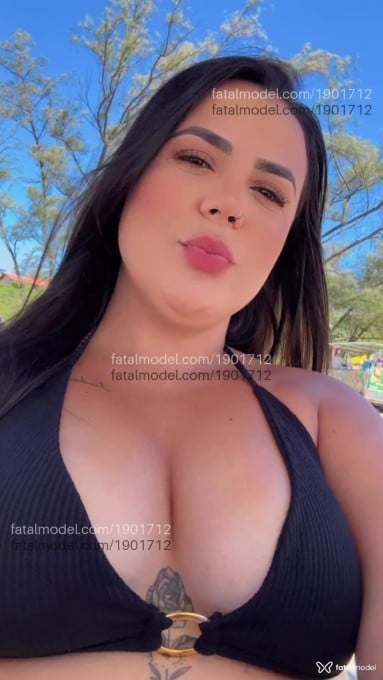 Acompanhante mulher com cabelo castanho de olhos castanhos em São Leopoldo - Morena