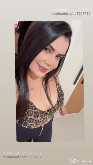 Acompanhante mulher com cabelo castanho de olhos castanhos em São Leopoldo - Morena