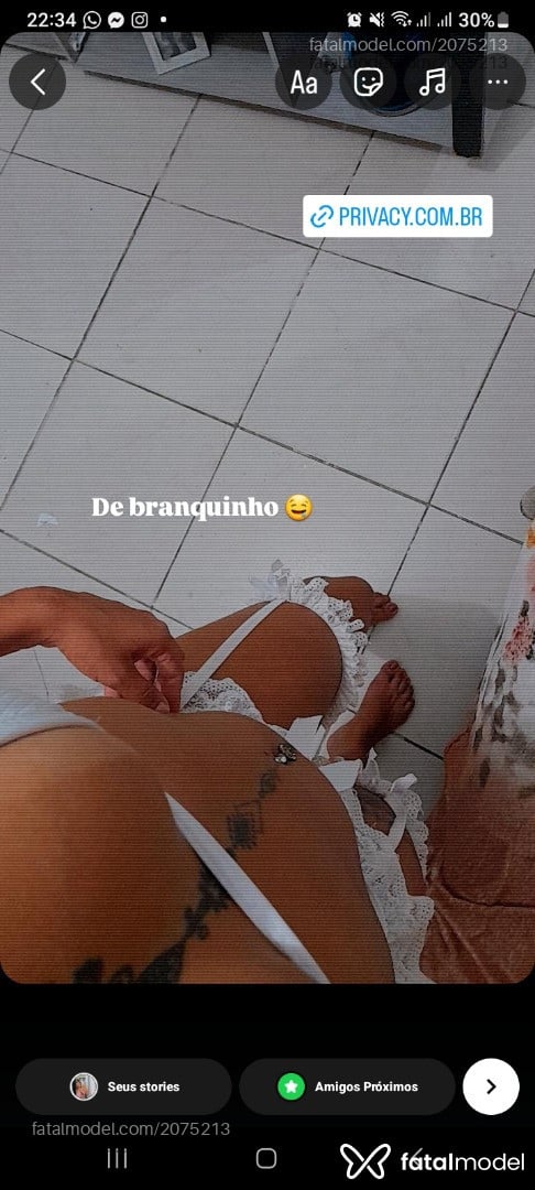 Acompanhante mulher morena (o) de olhos castanhos - Laisa Minellyse Acompanhante mulher morena (o) de olhos castanhos - Laisa Minellyse