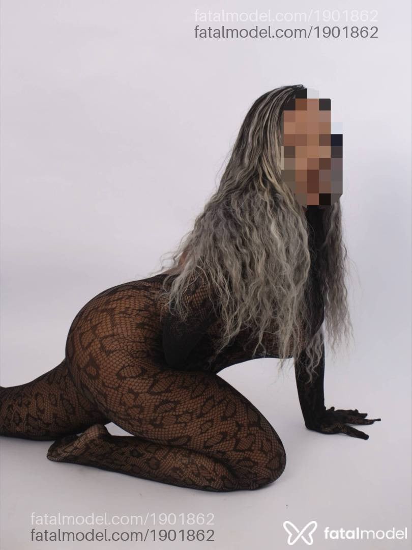Acompanhante mulher loira (o) de olhos castanhos - Natasha