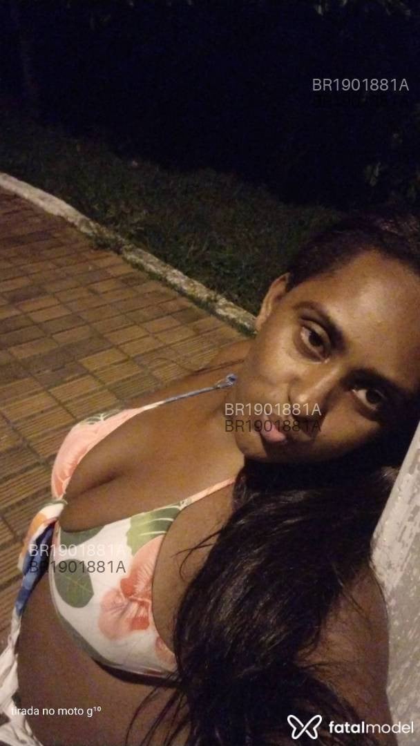 Acompanhante mulher com cabelo castanho de olhos castanhos - Márcia Acompanhante mulher com cabelo castanho de olhos castanhos - Márcia