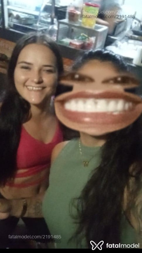 Acompanhante mulher morena (o) de olhos castanhos em Tijucas Acompanhante mulher morena (o) de olhos castanhos em Tijucas - Nari