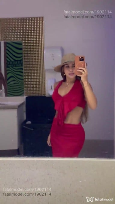 Acompanhante mulher com cabelo castanho de olhos mel em Patrocínio - Melissa