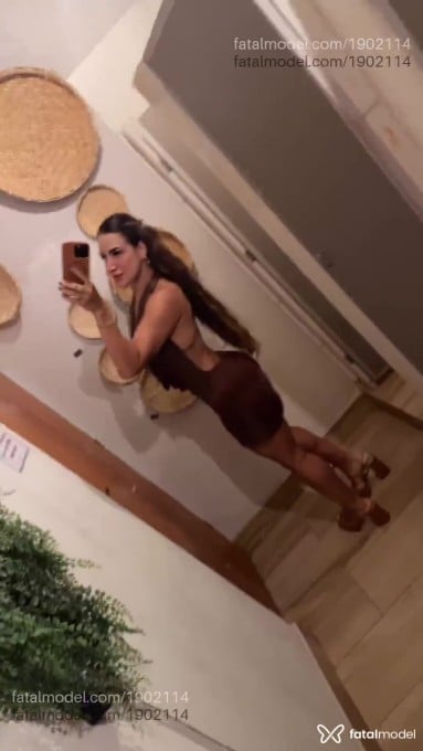 Acompanhante mulher com cabelo castanho de olhos mel em Patrocínio - Melissa