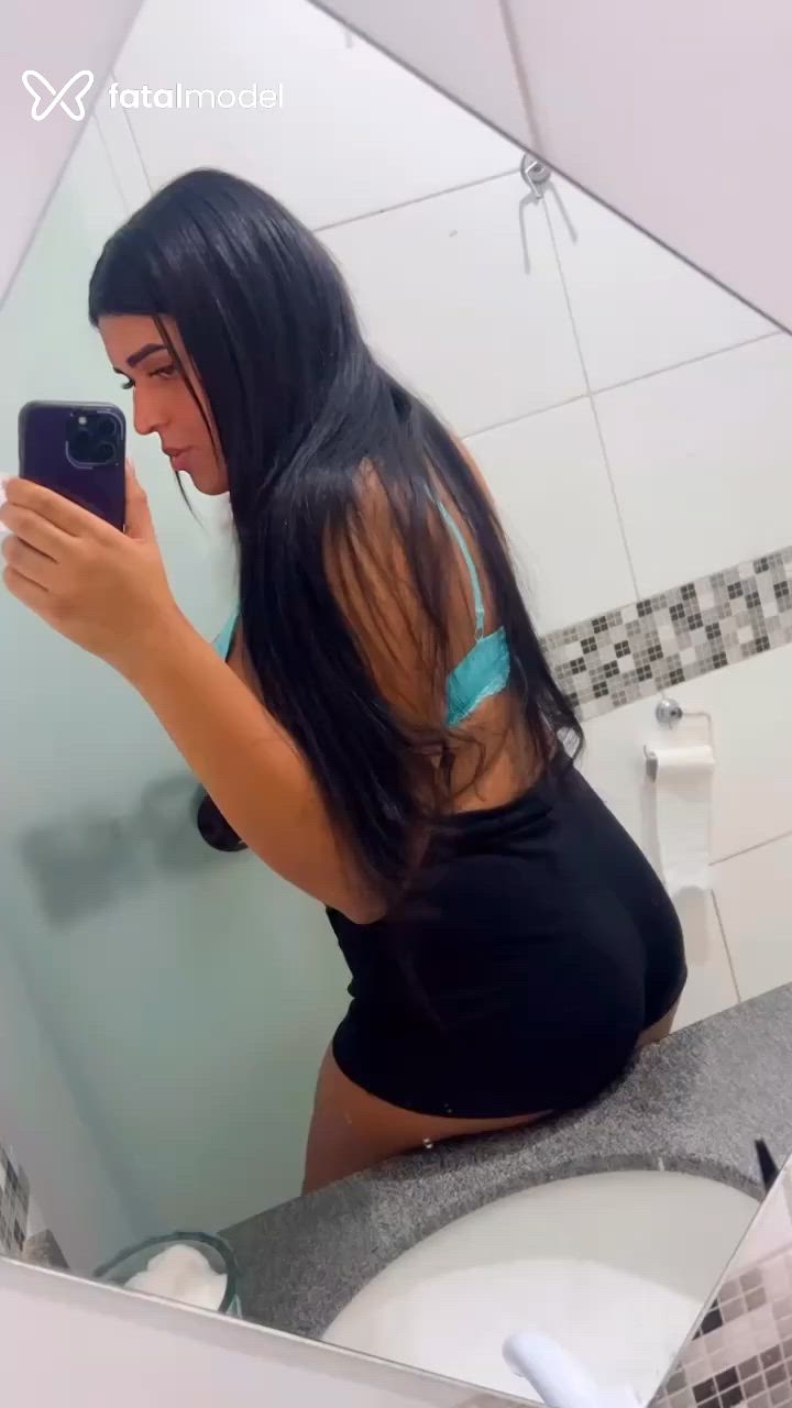 Acompanhante mulher trans com cabelo castanho de olhos pretos - Millena Acompanhante mulher trans com cabelo castanho de olhos pretos - Millena