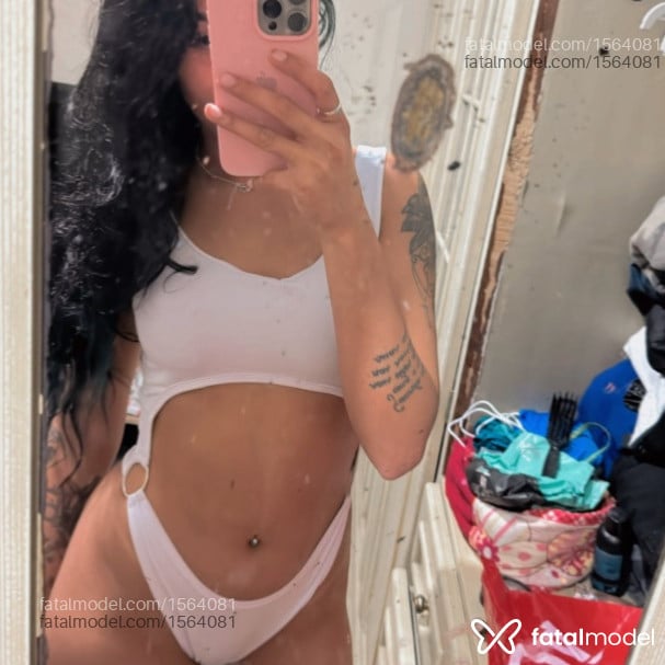 Acompanhante mulher com cabelo castanho de olhos castanhos em São Sebastião do Caí Acompanhante mulher com cabelo castanho de olhos castanhos em São Sebastião do Caí - Tina oliveira
