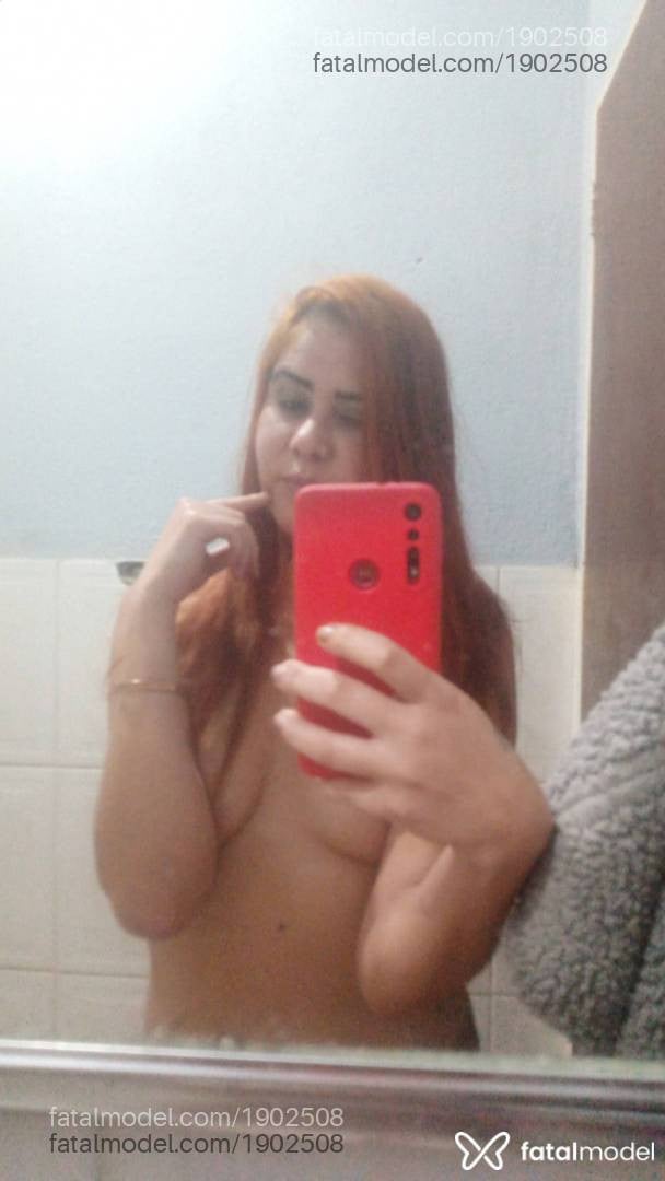 Acompanhante mulher morena (o) de olhos verdes em Arcos - Stella