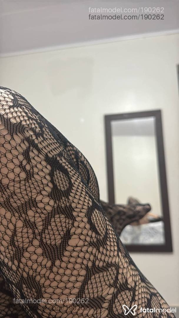 Acompanhante mulher com cabelo castanho de olhos castanhos em Realeza - Vanessa