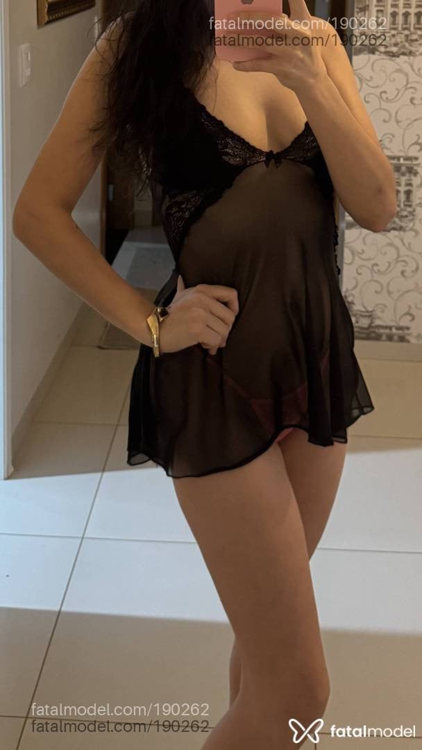 Acompanhante mulher com cabelo castanho de olhos castanhos - Vanessa