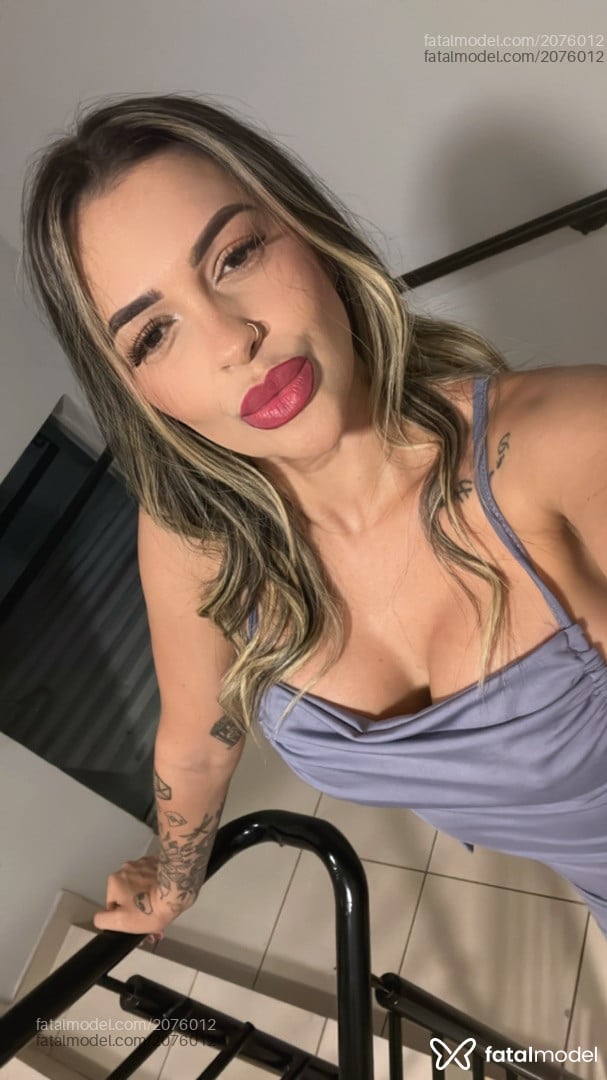 Acompanhante mulher loira (o) de olhos castanhos em Cuiabá - Anny Pinheiro