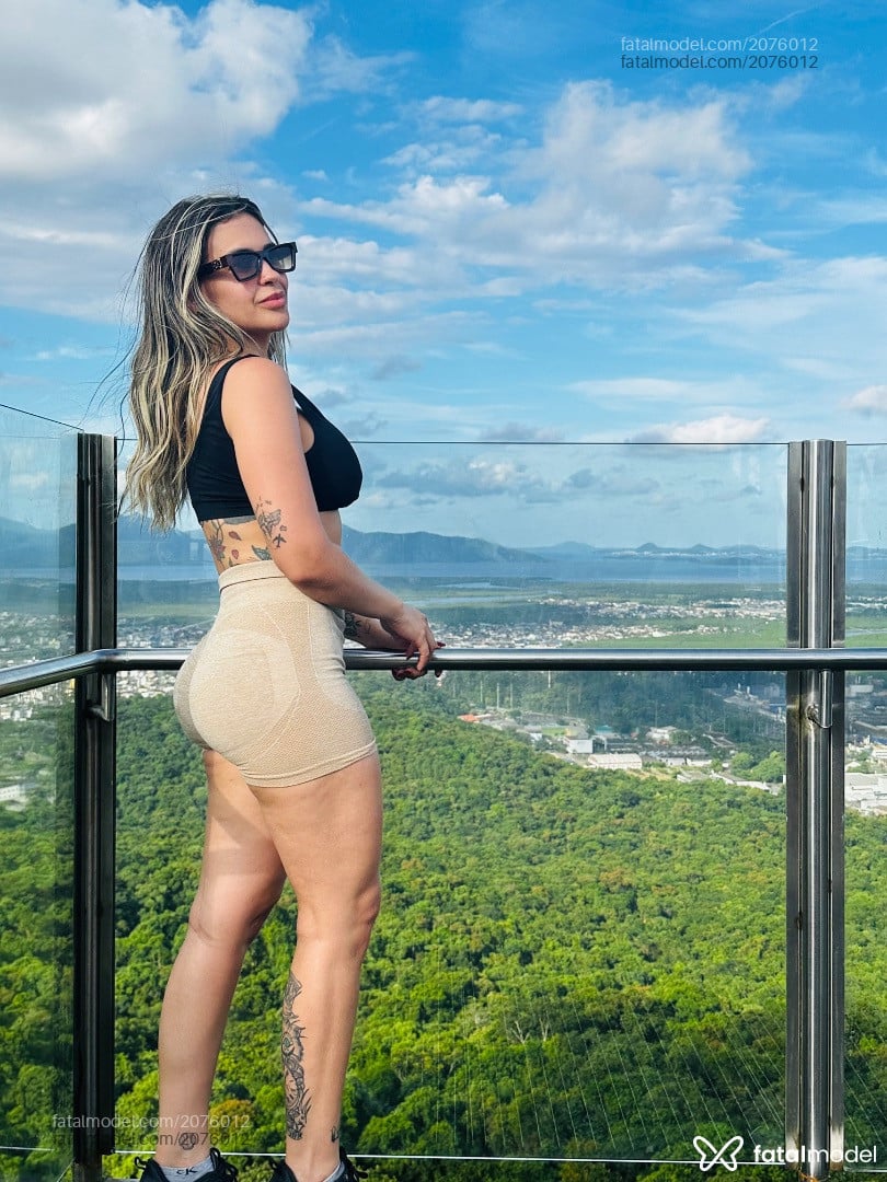 Acompanhante mulher loira (o) de olhos castanhos em Cuiabá - Anny Pinheiro