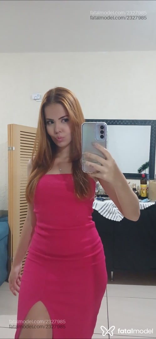 Acompanhante mulher ruiva (o) de olhos castanhos - Redfoxx