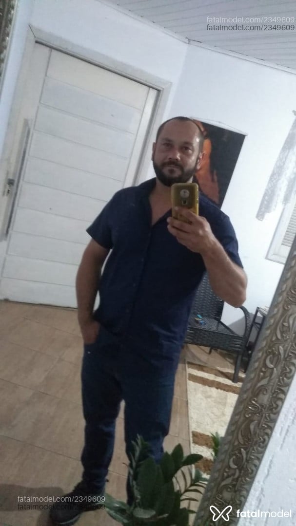 Acompanhante homem com cabelo castanho de olhos castanhos em Canoas - Marcelinho